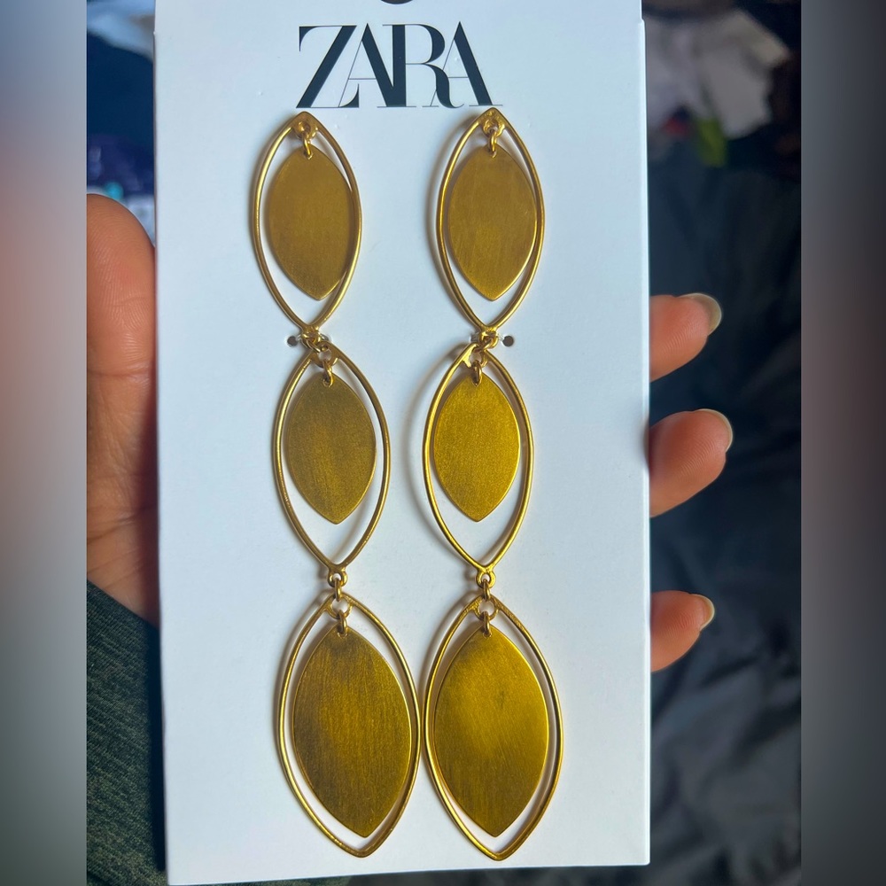 ZARA TRIPLE DIAMOND SHAPE EARRINGS - Picture 6 of 6